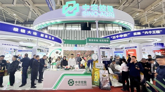 科技创新“出圈”，服务创新“获赞” ，j9国际厅控股参展25届磷复肥产销会“引爆”关注